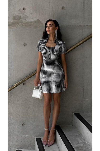 Rochie mini Black Houndstooth cu model decolteu pătrat 582114