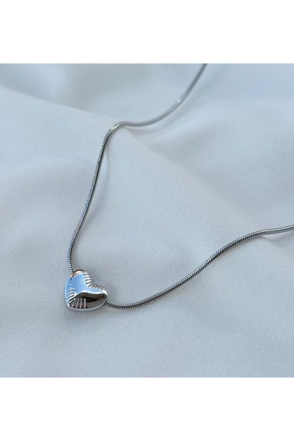 Women's Silver Color Heart Model Necklace