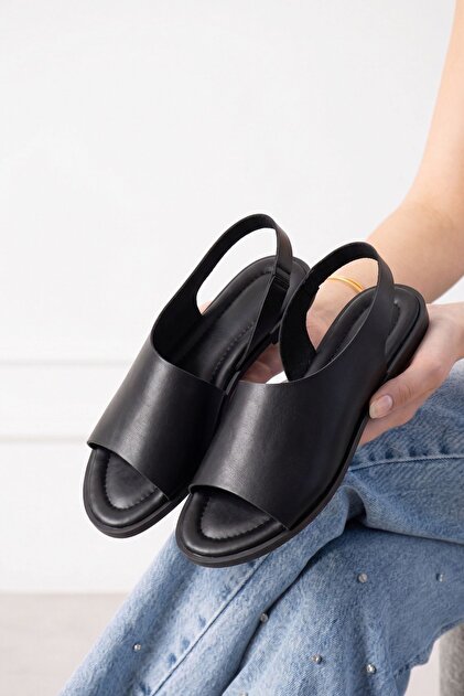 Cadiz Black Soft Leather Soft Sole Sandals