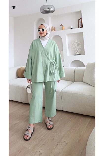 Kimono Set with Tie-Up Detail, Standard Size