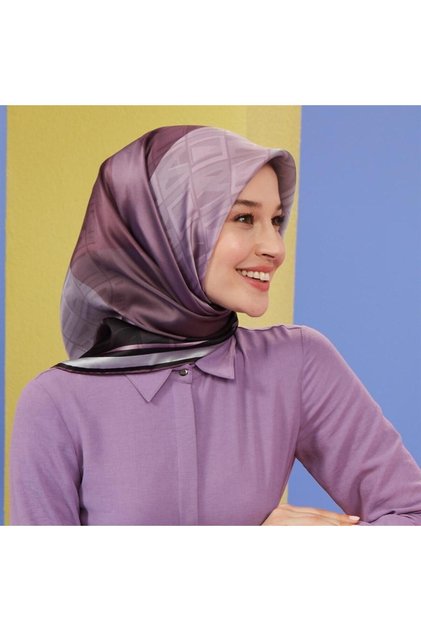 Twi̇ll Silk Scarf Nostalgia Series 8516D04-02