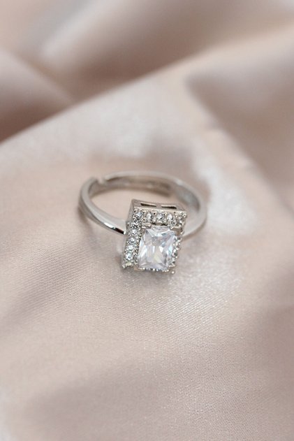 Adjustable Silver Color Metal Zircon and Crystal Stone Rectangular Model Ring