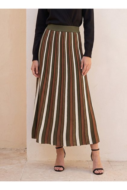 KNIT TRICO PLEAT SKIRT