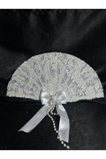 Vintage Bridal Fan with Pearls