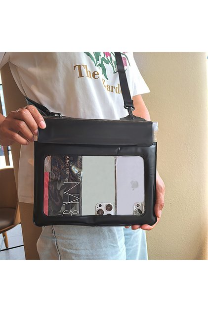 Black Large Capacity Waterproof Phone Bag Touchscreen 4-Layer Sealed Floating Airbag Edge with Strap