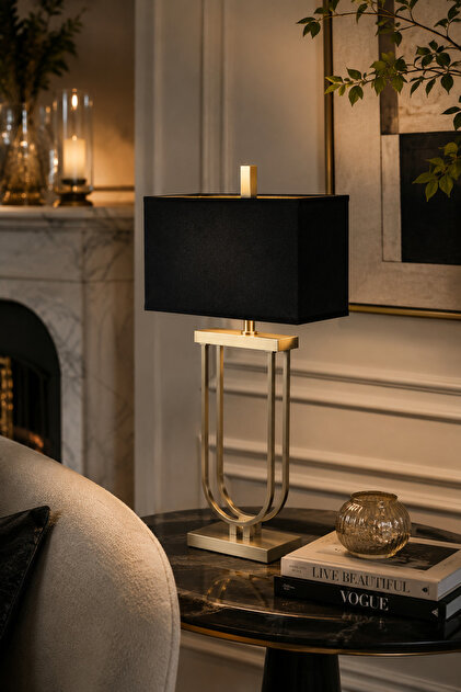 Vinner Luxury Valiant Antik Pirinç Renk Masa Lambası Siyah Şapkalı