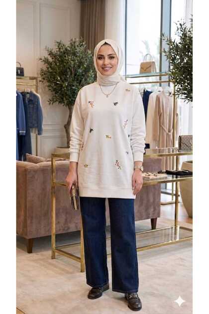 Women's Elegant Floral Embroidered Hijab Tunic