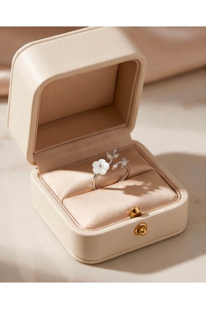 Fioralis White Flower Figured Zircon Stone Leaf Adjustable Ring
