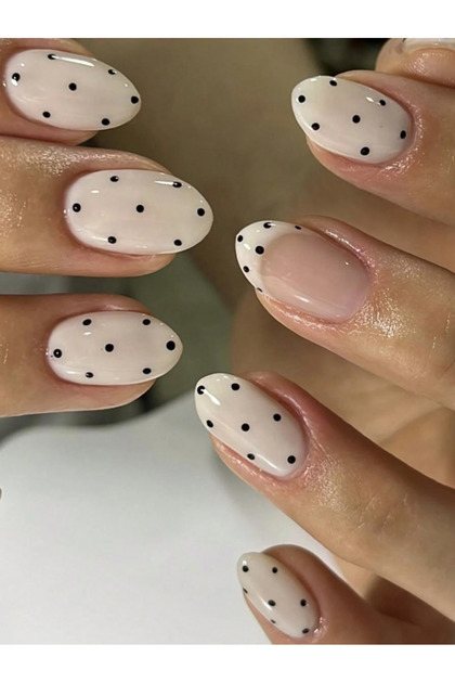 24Pcs Short Oval False Nails Simple Black Dot Design, Includes 1 Adhesive Tab and 1 Nail File, Suitable for Daily Wear