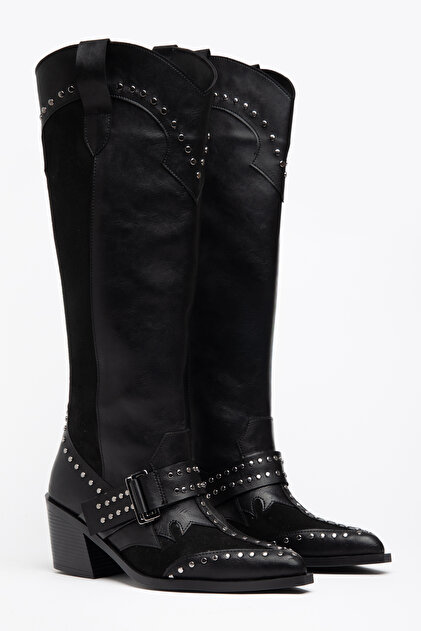 Black Matte Leather Trok Staple Detailed Western Cowboy Boots