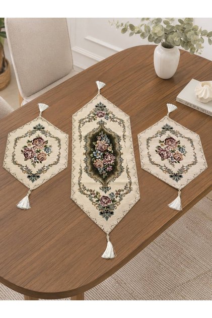 Royal Bouquet Püsküllü Runner & Amerikan Servis Seti 3 Parça – 1 Adet 35x90 Runner + 2 Adet 35x45