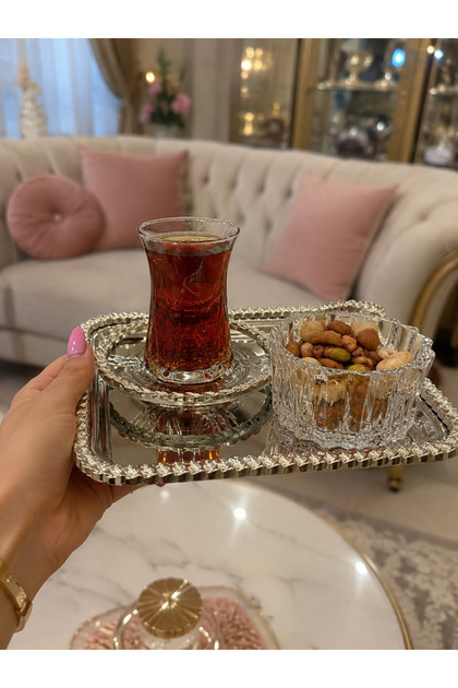 طقم شاي من سلسلة الأسطورة الفضية