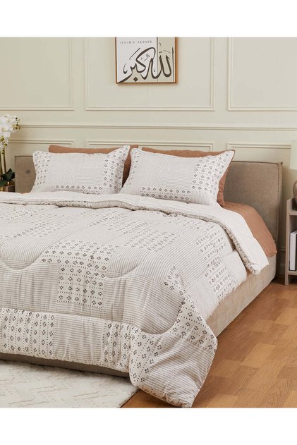 Pink 6 Piece Floral Printed Comforter Set (Double Size)