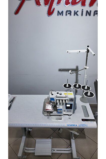 Yuki D5F-5-M03/333 5 İplik Akıllı İp Kesicili Overlok Makinesi