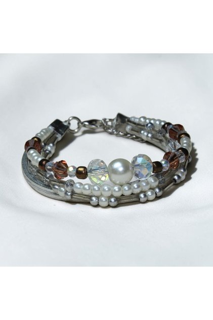 Sparkling 4-Piece Women's Beaded Bracelet Set with Crystal Pearl Look, Summer Accessory