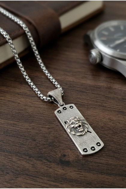 Minimalist Style Stainless Steel Men's Necklace with Lion Figure