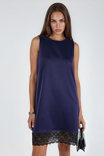 Rochie Mini din Satin cu Detalii din Dantelă