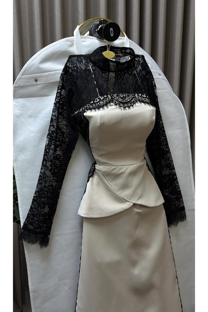 ADY-STYLE Beige Dress with Black Lace- Trendyol ADY-STYLE Beige Dress with Black Lace- Trendyol