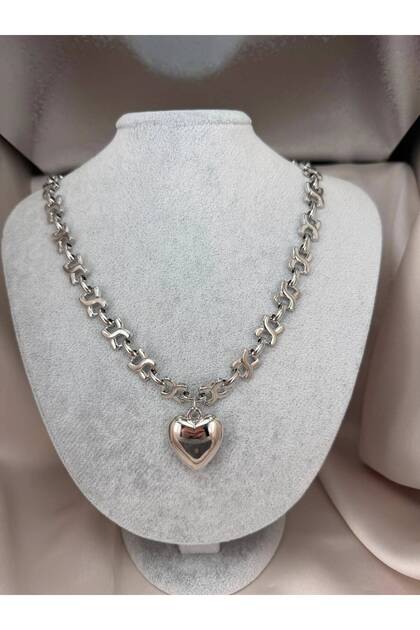 Women's Silver Color Geometric Chain Curved Heart Figured Modern Minimal Stylish Neck Necklace