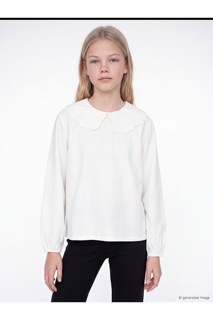 Baby Girl T-Shirt with Embroidered Collar