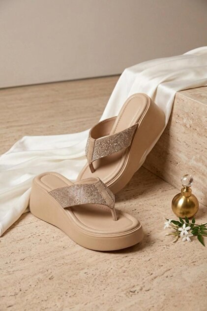 Fox Shoes Y973525409 Bej Taş Detaylı Parmak Arası Kalın Tabanlı