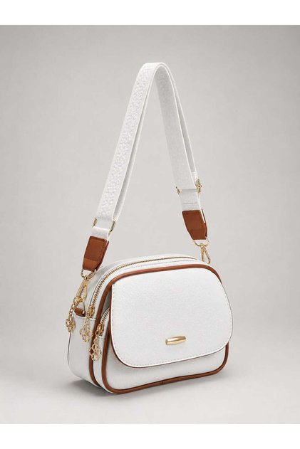 Stylish and Elegant Crossbody and Shoulder Bag with Wide Adjustable Strap, Suitable for Daily Use (Width 24 cm Length 18 cm)