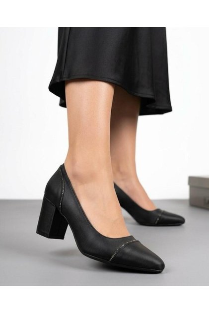 Women's Black Thick Heel Comfortable Fit Heeled Shoes