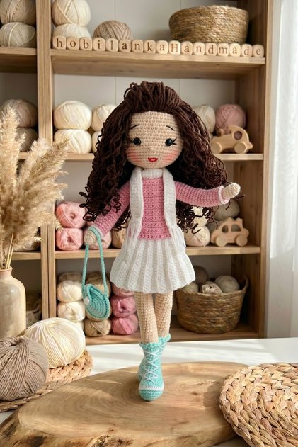 HOBİ BEBEK 30 CM BOYUNDA GÜZELLER GÜZELİ OYUN ARKADAŞI