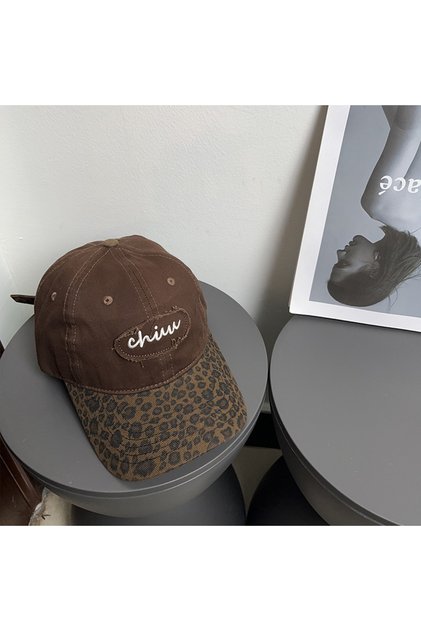 Adjustable coffee Retro leopard print baseball cap, American men's and women's sun protection color