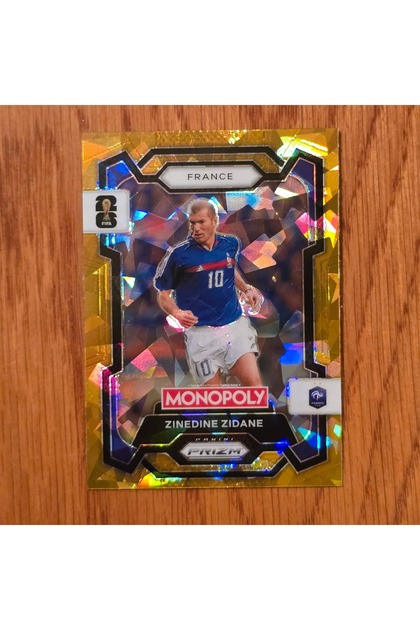Monopoly Prizm Zinedine Zidane Gold Cracked Ice Game Card No.9