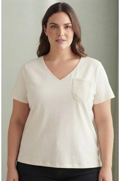 Plus Size Women's White Blouse V-Neck Embroidered Pocket Detailed Cotton T-Shirt