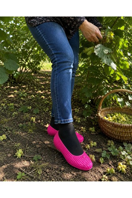Zenne Non-Slip Sole Moccasin Garden and Agricultural Shoes 36-42 Pink