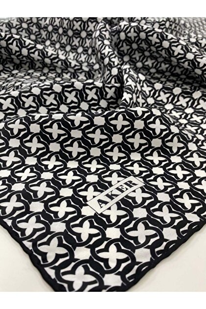 Silk Scarf - 8921713-912 - Tivil