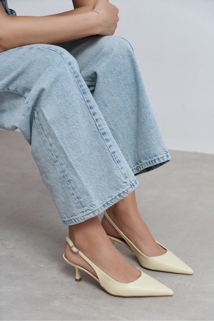Megy Butter Yellow Matte Back Open Buckle Detail Pointed Toe Women's Heeled Shoes