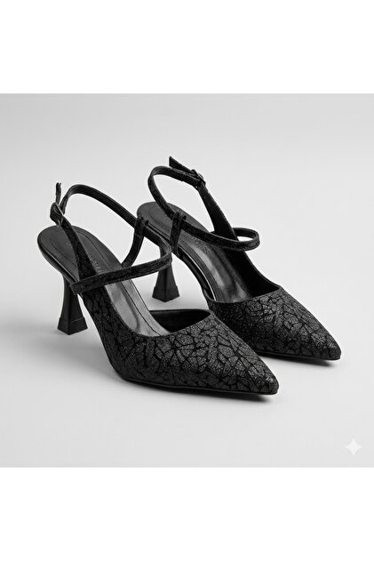 (Wiesse) Closed Toe Women's Shoes with Heels Black