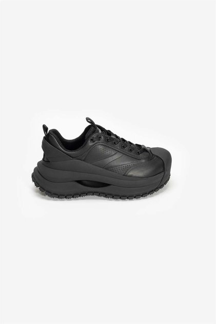 Men's Thick Sole Lace-Up Black Sneaker with Brand Text Pattern on the Back of the Sole