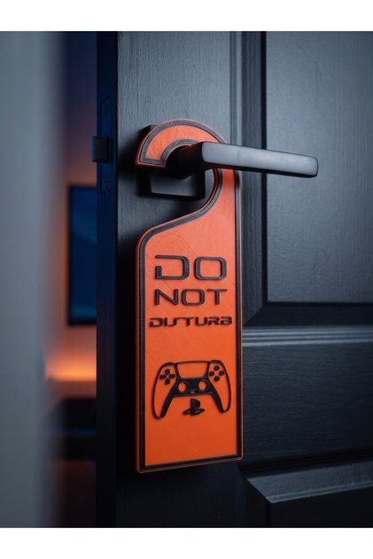 Oyuncu Odası Kapı Askısı Do Not Disturb Rahatsız Etmeyin Yazısı PS5 Tasarımlı Gamer Dekor Genç Odası Hediyelik