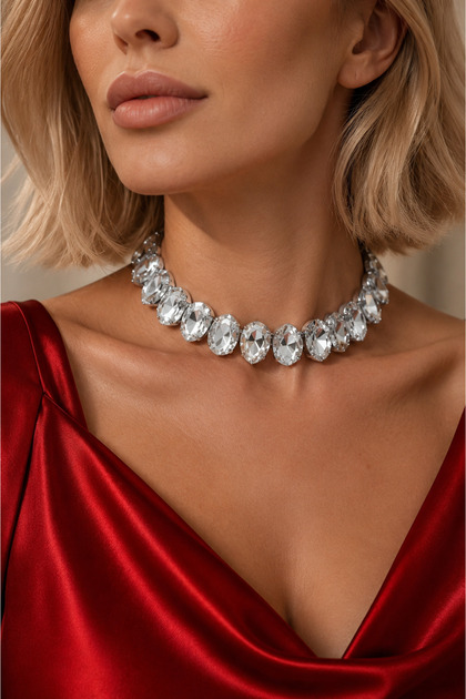 Büyük Damla Kesim Zirkon Taşlı Gümüş Renk Choker Kolye