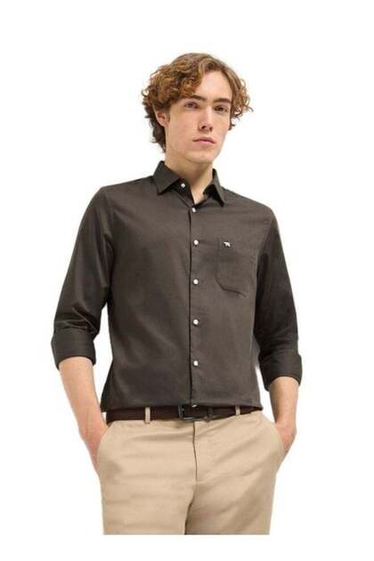 Men's Dark Brown Tailored Fit Solid Formal Shirt for Every Occasion