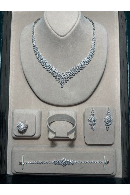 çiçek Zirkon Rhodium Kaplama Şık ve Lüks Takı Seti