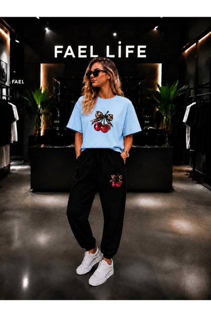Unisex Wide-Let T-Shirt and Sweatpants Set with Cherry Ribbon Print