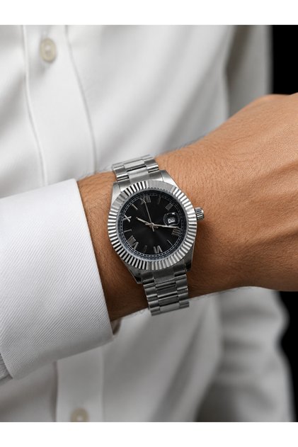 Casual Stylish Design Wrist Watch Male