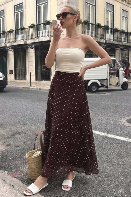 Fusta maro minimalistă cu model cu buline și căptușeală din șifon MG2821