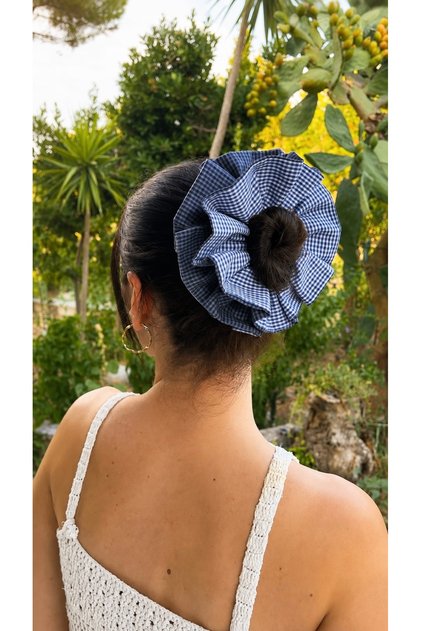 Double ruffle scrunchie