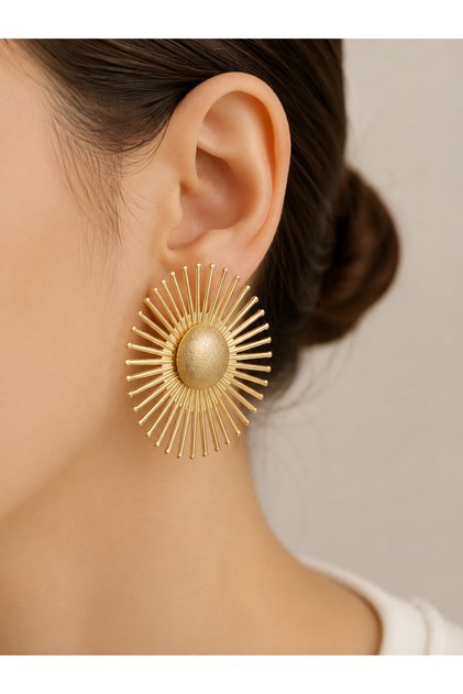 Gold Sun Figured Earrings Vintage Earrings