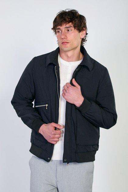 Men's zip-up jacket with pockets - black