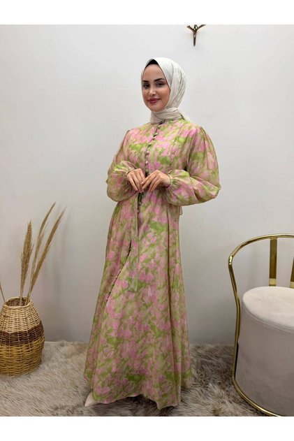 Rochie cu model de frunze și detalii cu nasturi