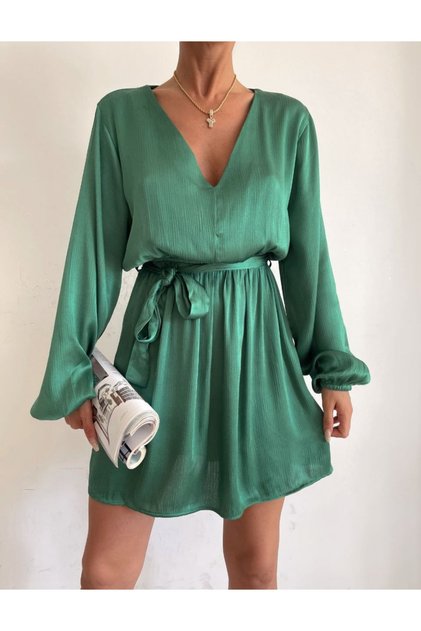 Kuşaklı Saten Mini Elbise