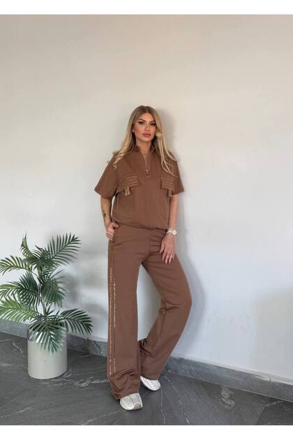Keyhole Pocket Detailed Suit