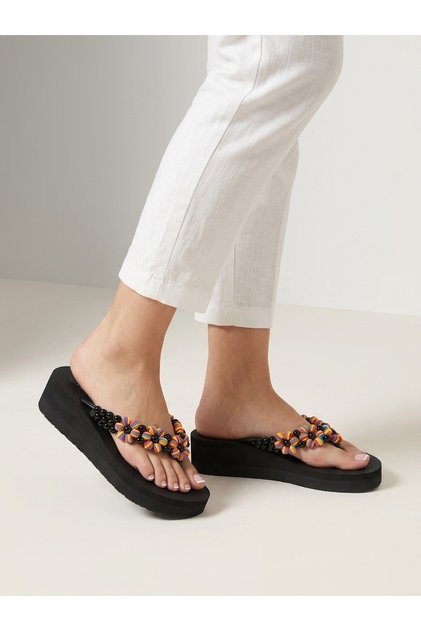 Summer Women's Black Colored Beaded Floral Special Design Platform Flip Flops Summer Beach Slippers 4.5 cm